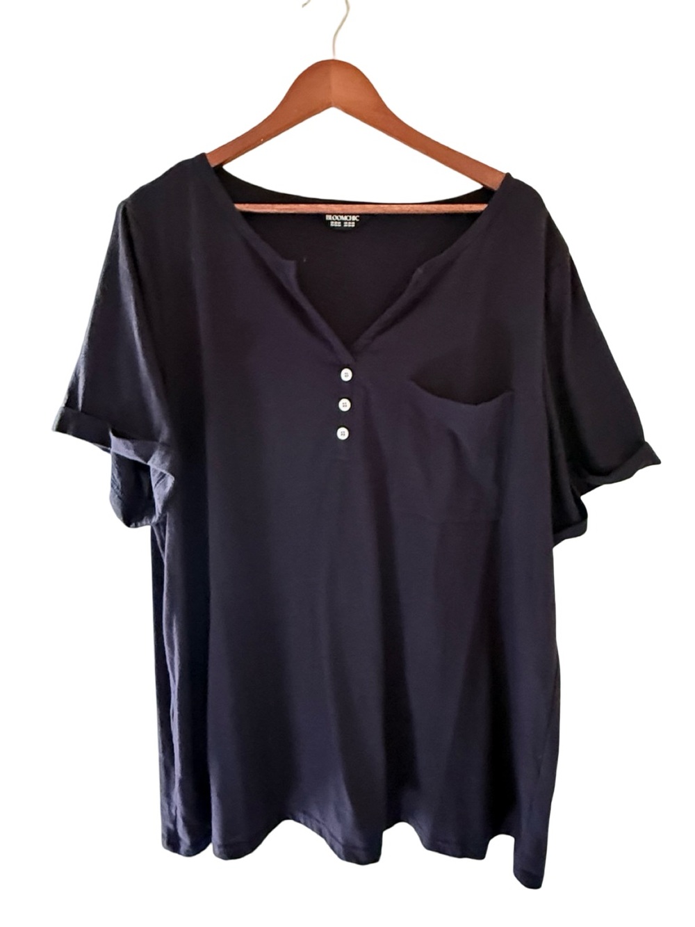 BloomChic, Split Neck Button Detail T-Shirt (Size 3X)